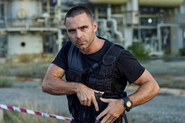 Reef Break - The Green Tide - Promo - Dustin Clare