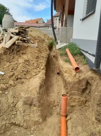 Montáž a položení do spádu - deštová kanalizace Polešovice - Stavební práce Uherské Hradiště