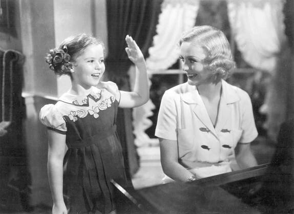 Shirley Temple and Gloria Stuart in Rebecca of Sunnybrook Farm