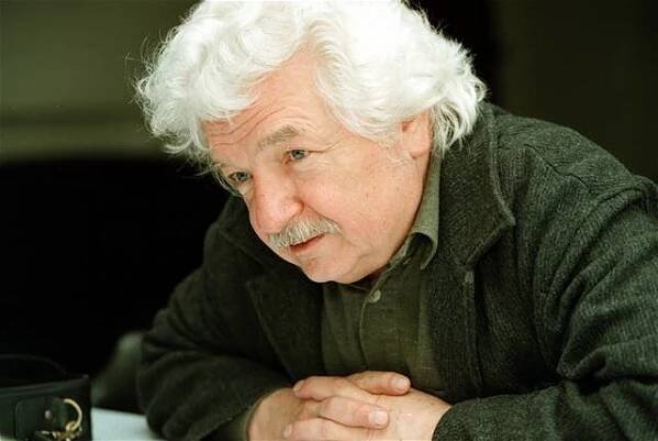 Nech naše mrtvé předky na pokoji, vyzývají Zemana Smoljakovi potomci