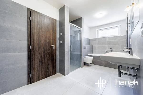 Prodej rodinného domu, 162 m2 - Olomouc - Holice | Reality.iDNES.cz 