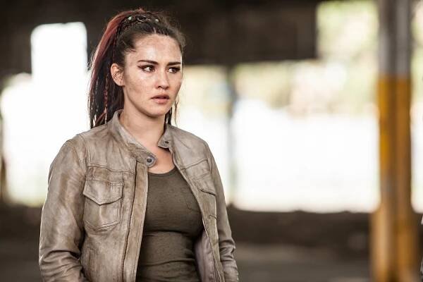Dominion - Lay Thee Before Kings - Z filmu - Christina Chong