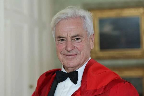 Ian Robertson Honorary Degree