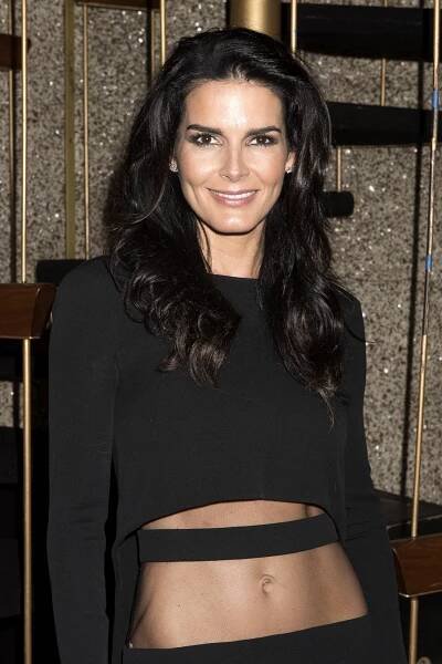Angie-Harmon-Navel-Photos