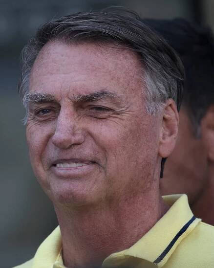 Bolsonaro's defense says drafted asylum request not evidence of flight risk