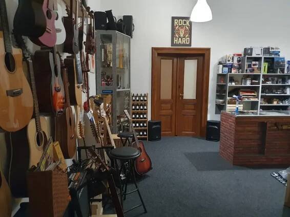 Hudební nástroje Strakonice | Kytary, Ukulele | LP Music Papírník