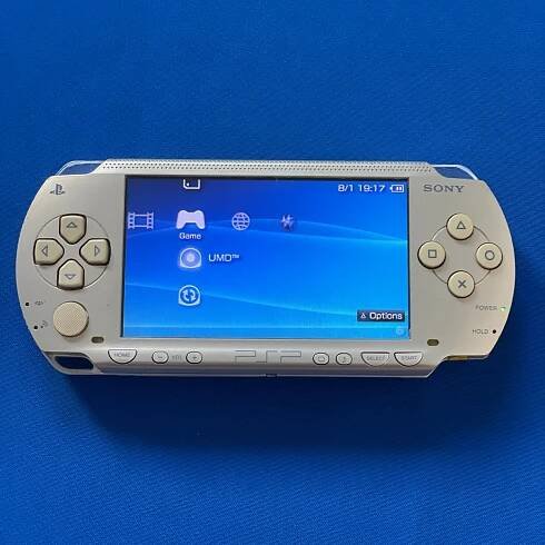 Sony PSP 1000 Gold – Retro Koutek