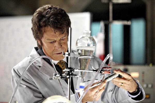 Hranice nemožného - Peter - Z filmu - John Noble