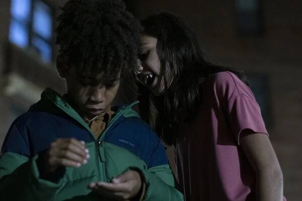 Let the Right One In - Anything for Blood (E01) (2022)