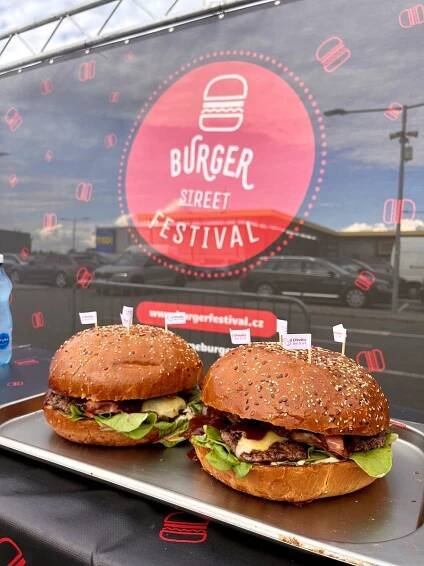 Burger Street Festival veze Hodonínu burger přímo na míru v limitované edici