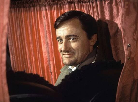 Robert Vaughn, pištoľník zo Siedmich statočných, sa narodil pred 90 rokmi