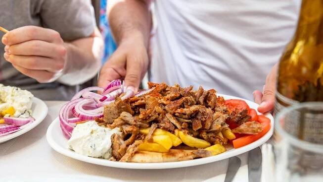 Nejen gyros. Co ochutnat na dovolené v Řecku? - Novinky