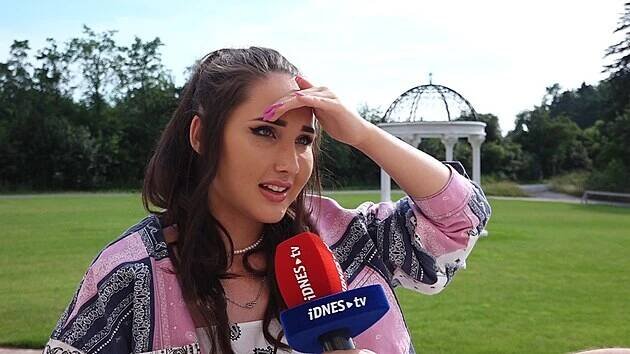 Blbé komentáře a narážky se snažím nevnímat, říká Natálie Grossová
