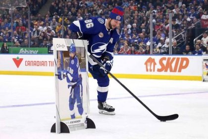 Týden v NHL: Na otráveného Kučerova bučeli, hokej na OH bude mít podle Šmída jinou dynamiku