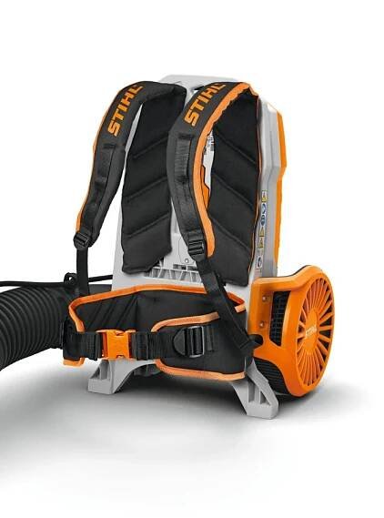 STIHL BGA 300 + 2 x AP 500 S + adaptér ADA 1000