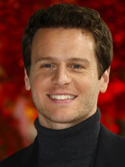 Jonathan Groff Headshot