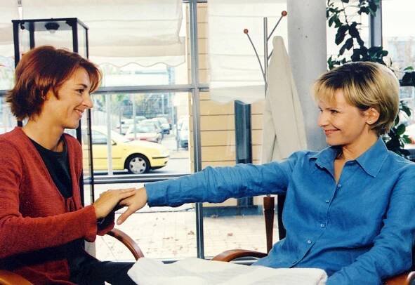 In aller Freundschaft - Allein gegen alle (S06E02) (2003)