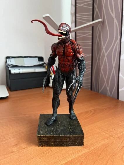 Velká detailní figurka Venom-24cm-309 gramů-Top stav