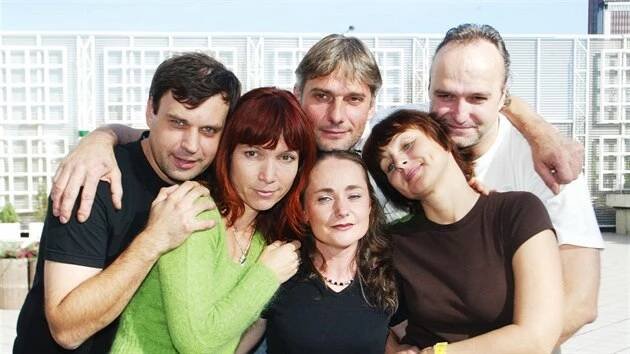 Petr Rychlý, Stanislava Jachnická, Daniel Rous, Miriam Chytilová, Pavla Rychlá a Rostislav Čtvrtlík (2004)