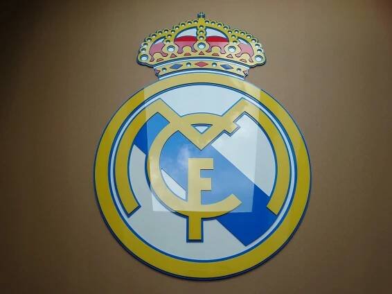 Real Madrid klub gadget Herb ODESLÁNÍ DO BALÍKOVÉHO BOXU dárek pro kluka Druh ostatní