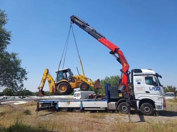 Crane trucks – Laso Transportes