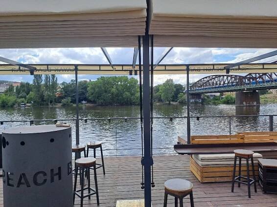 Pergola Latin 80, Kayak Beach Bar, Praha