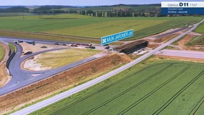 Jak pokračuje výstavba D11 z Hradce Králové do Jaroměře.
