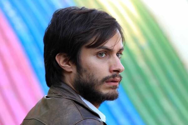 BİR GARİP “MAD MAN”: GAEL GARCIA BERNAL • Özge Özdemir