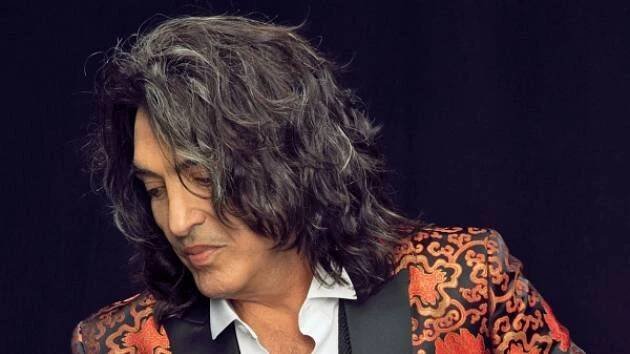 Hudební tipy Deníku: Kissák zpívá balady, ale punk žije