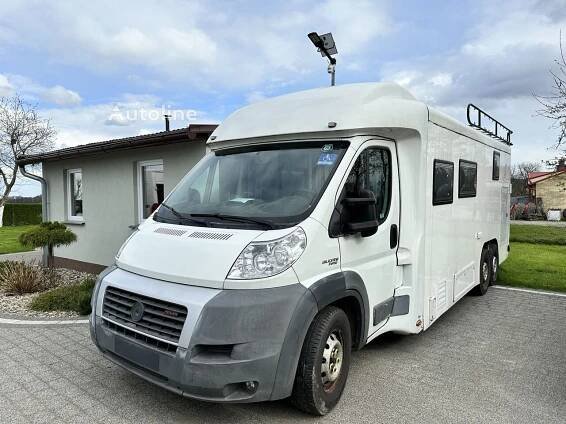 Polointegrované obytné vozy z Polsko na prodej na Truck1