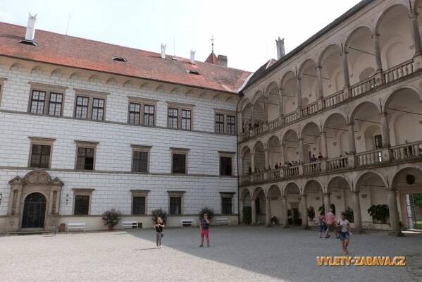 Státní hrad a zámek Jindřichův Hradec – třetí největší zámecký komplex v ČR
