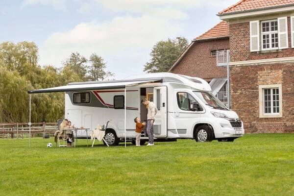 Sommer Fahrzeug- und Caravantechnik Höchstädt - Fachwerkstatt - KFZ-Werkstatt - 