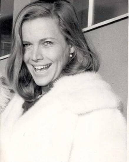 38615395-Actress Honor Blackman pictured at London airport. 22/11/1965