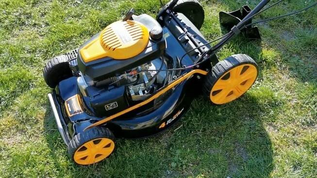 Sekačka na trávu Riwall PRO RPM 5355