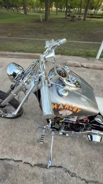 Harley Davidson and the Marlboro Man FXR BLACK DEATH walk around and ride! #fxr #harleydavidson