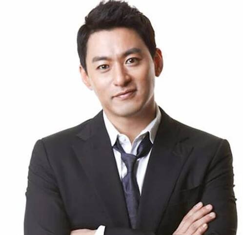 Joo Jin-mo Biography - Facts, Childhood, Family Life & Achievements