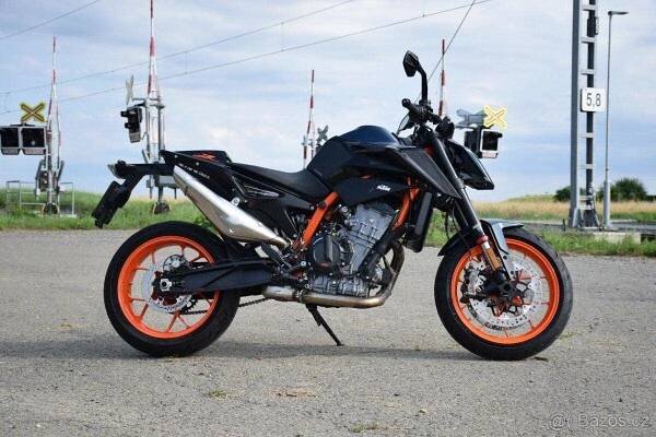 KTM 890 DUKE R 2023