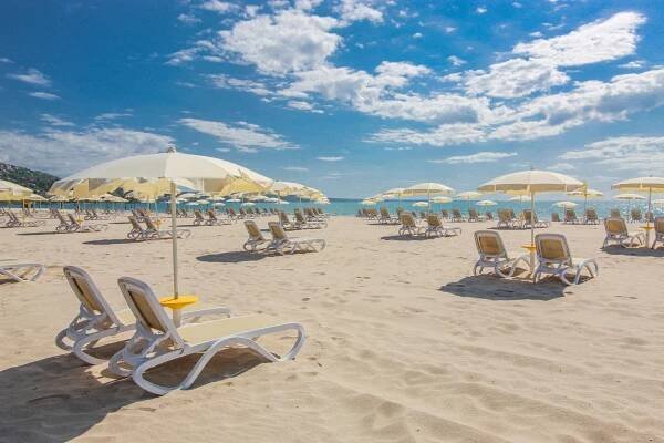 Arabella Beach