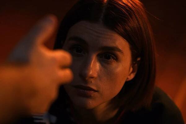 Aya Cash wants a horrifyingly good time in trailer for 'Scare Me'