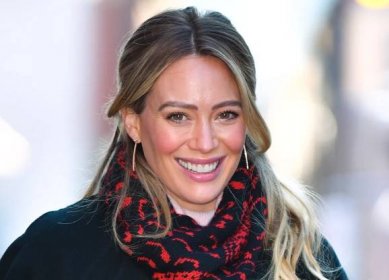 Hilary Duff Says This Eyeshadow Helps Her Look Less Tired
