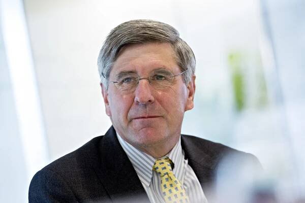 Stephen Moore noted on Monday that he didn’t agree with Biden nor Summers and that he believed the U.S. was already in a mild recession.