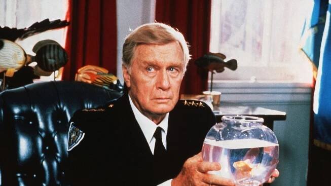 Zemřel George Gaynes, Eric Lassard z Policejní akademie