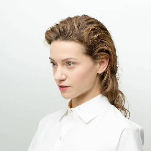 Hana Kusnjerova’s avatar