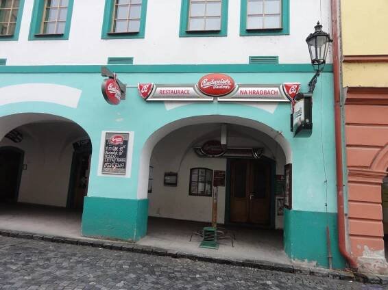 Restaurace Na hradbách - Chrudim | Katalpa