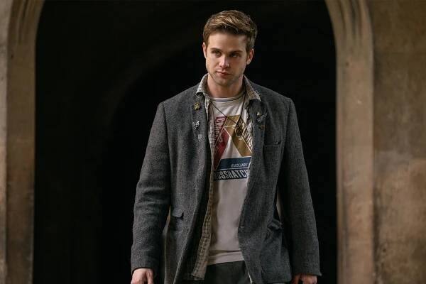 In Prime Target, Leo Woodall switches it up as a uniquely unlikeable nerd