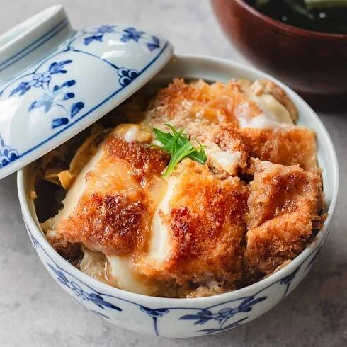 Tofu katsu don served on a serving bowl.