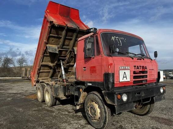 SKLÁPĚČ TATRA T 815 S3 26 208 6x6,rok 1986 - 11