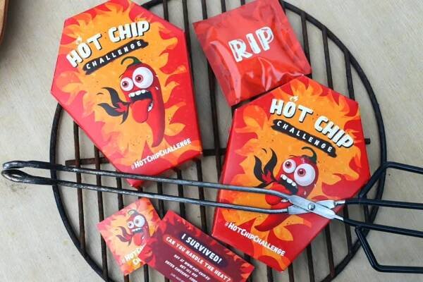 Ochutnali jsme nejpálivější chips na světě! | Žijeme homemade