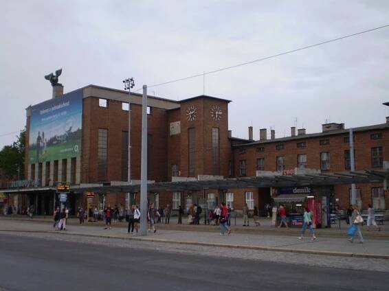 Nádražní budova Olomouc hl.n. - Wikimapia