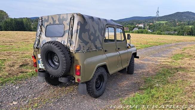UAZ 469
